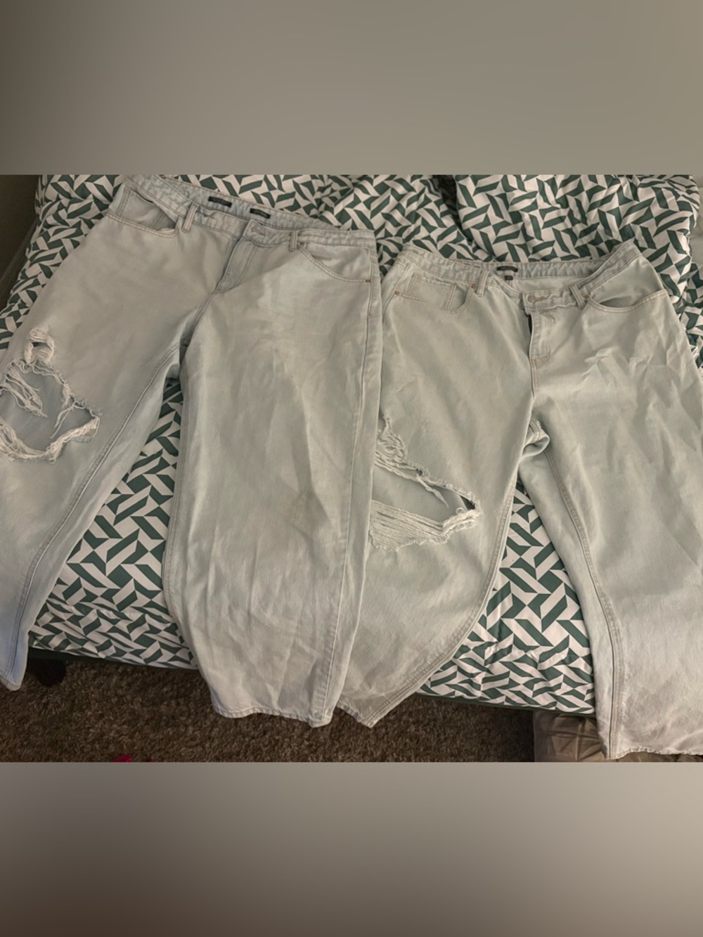 Light Wash Distressed Jeans - 2Pair